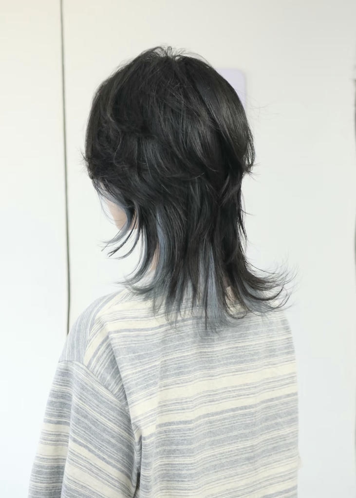 kiểu tóc ngắn nữ muilet cho mặt tròn trẻ trung