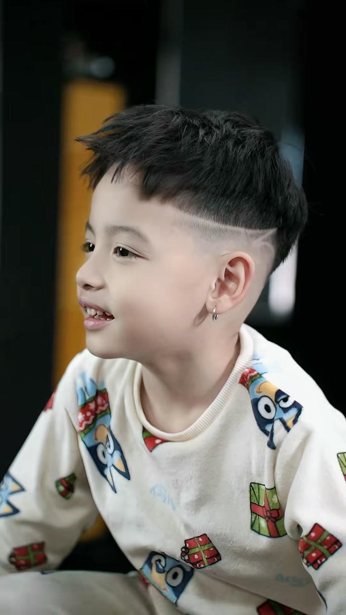 kiểu tóc undercut cho bé trai gọn gàng