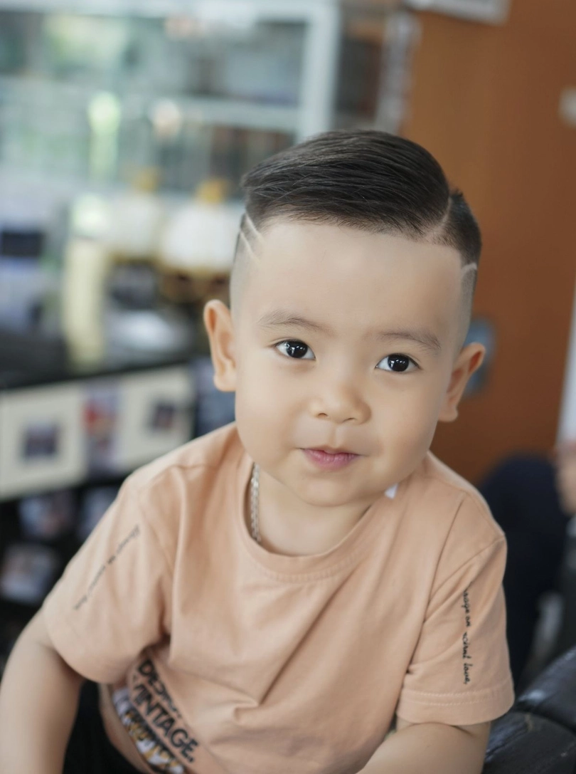kiểu tóc undercut ngắn cho bé trai
