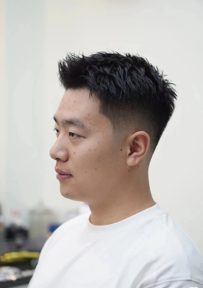 kiểu tóc vuốt dựng