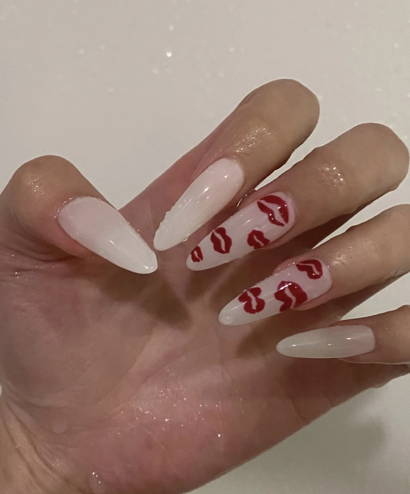 làm nail móng nhọn
