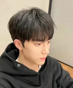 mái uốn phồng cho mặt dài trán cao