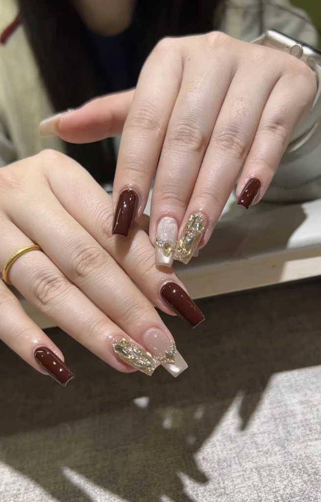 mẫu đính đá tay móng vuông