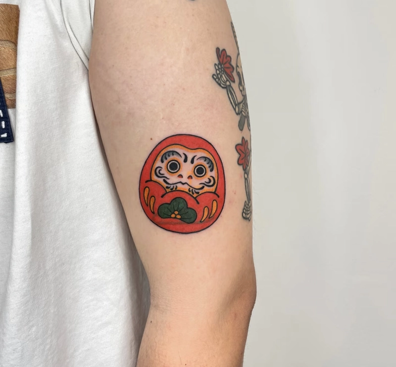 mẫu hình xăm daruma cho nam