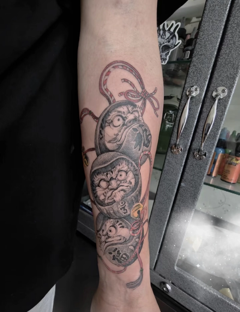 mẫu hình xăm daruma độc lạ