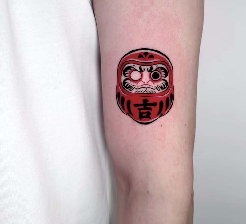 mẫu hình xăm daruma đơn giản