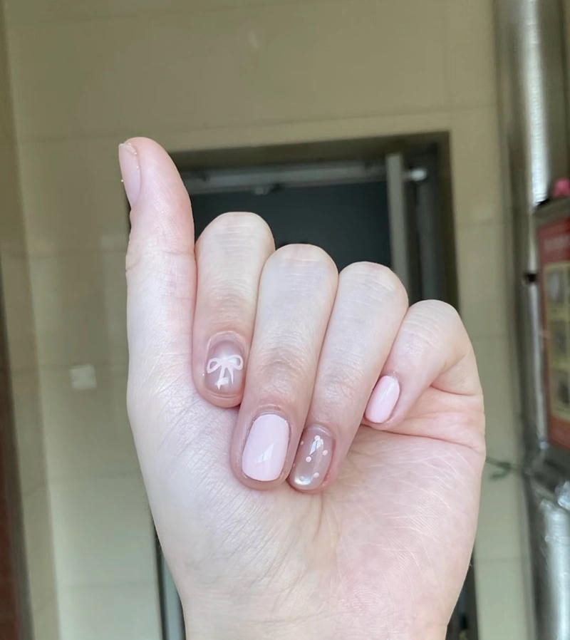 màu hồng pastel nail