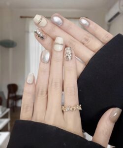 mẫu nail chân trắng da