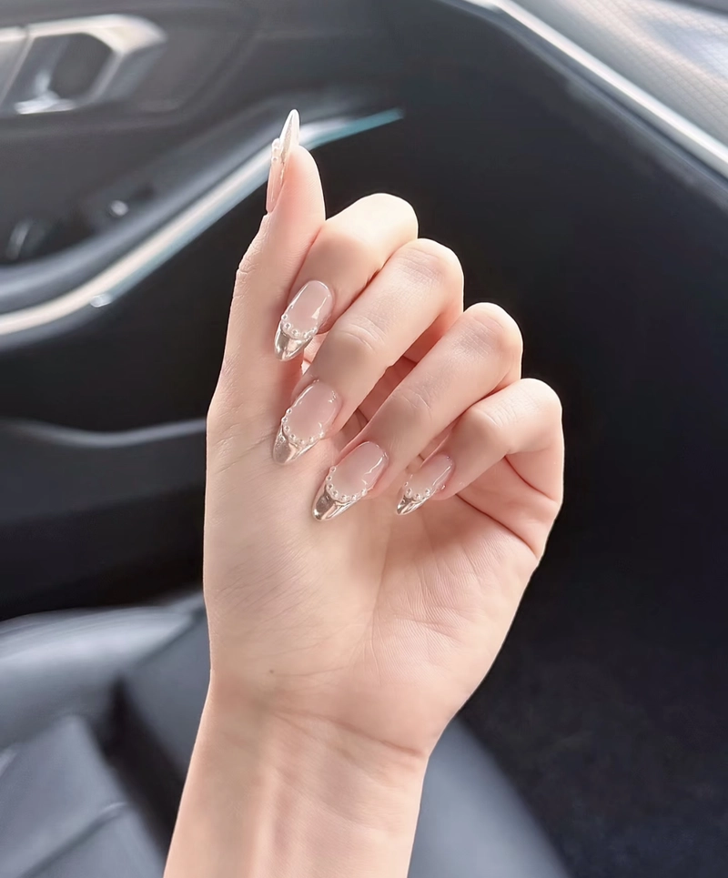 mẫu nail đầu móng trắng đẹp cute