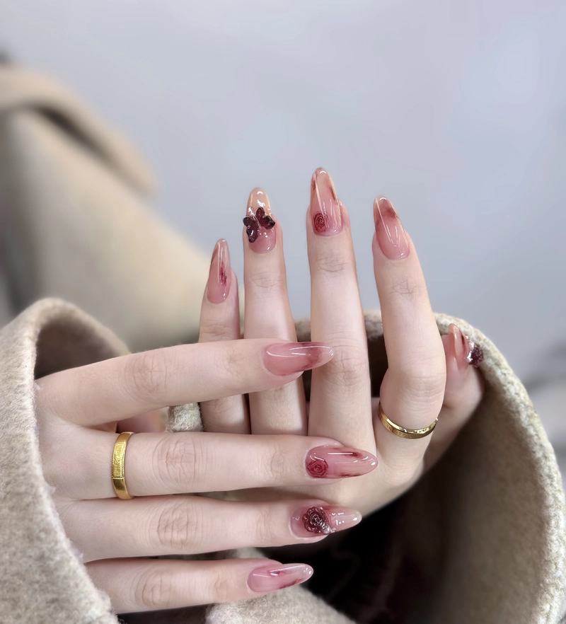 mẫu nail hoa hồng đơn giản
