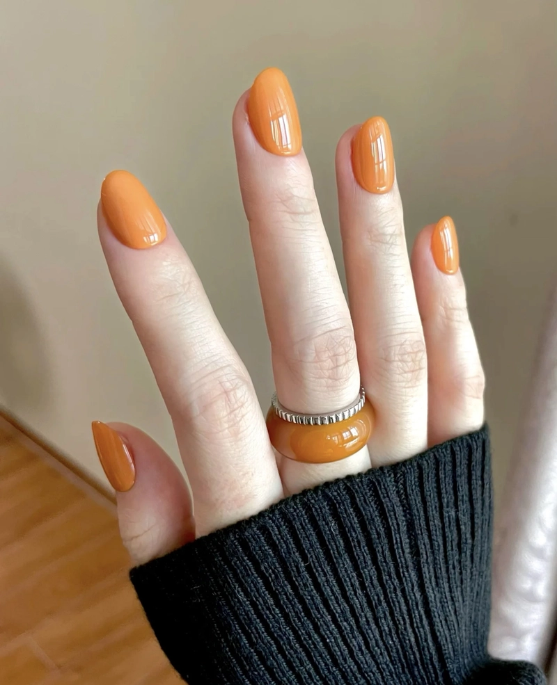 mẫu nail màu cam cực đơn giản