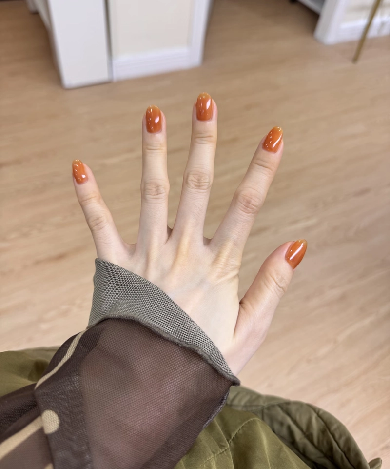 mẫu nail màu cam móng vuông