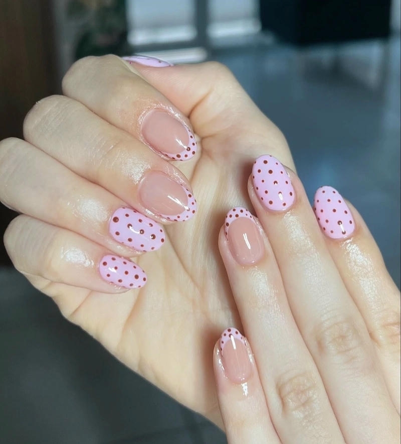 mẫu nail màu hồng pastel dễ thương