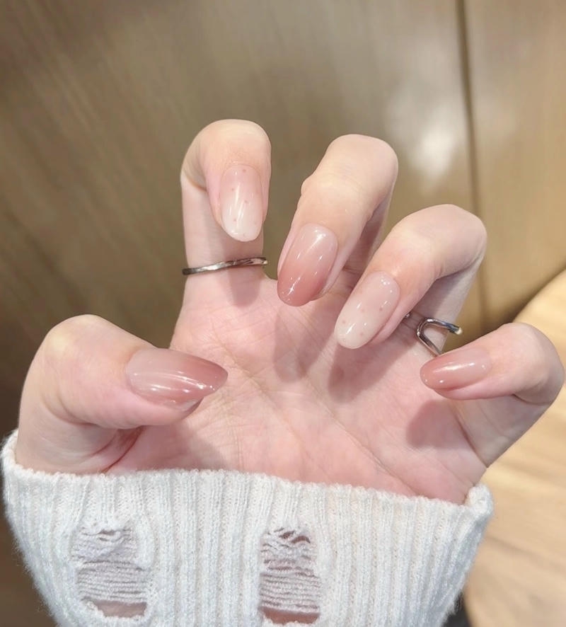 mẫu nail màu hồng pastel ombre