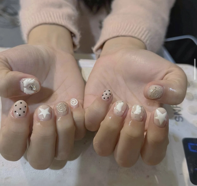 mẫu nail móng ngắn cute