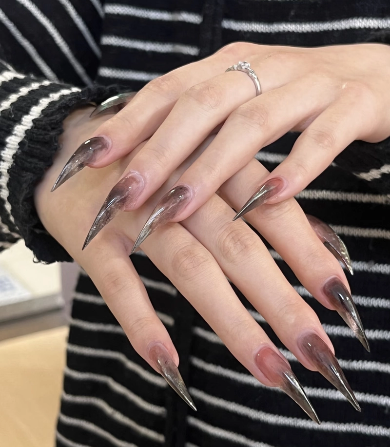 mẫu nail móng nhọn dài