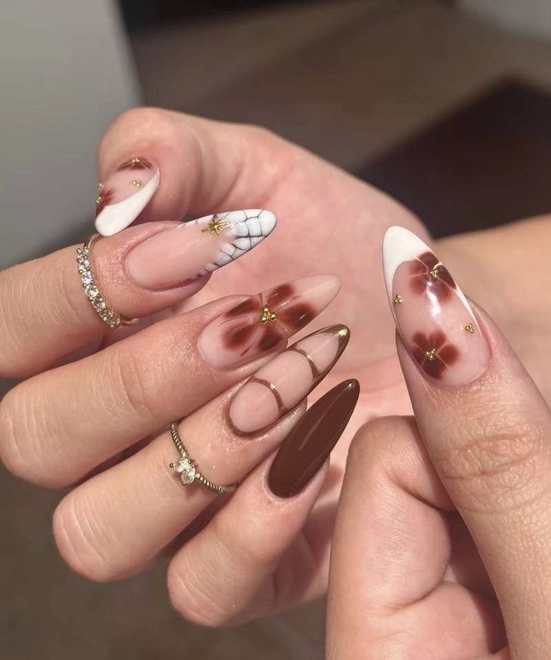 mẫu nail móng nhọn tròn tết