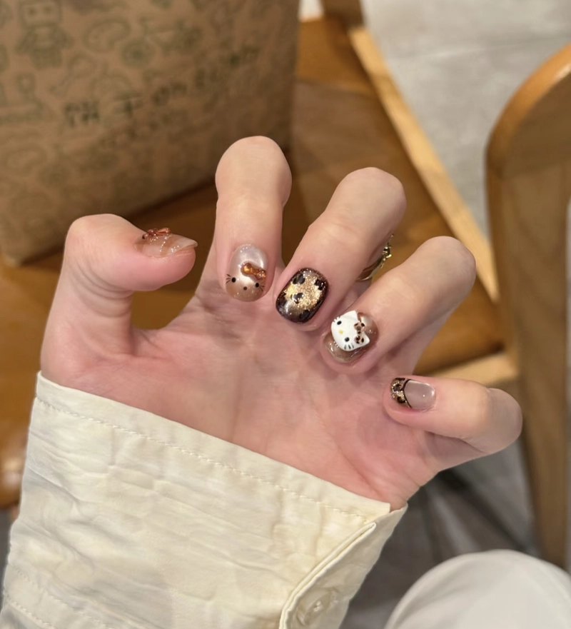 mẫu nail ngắn hàn quốc