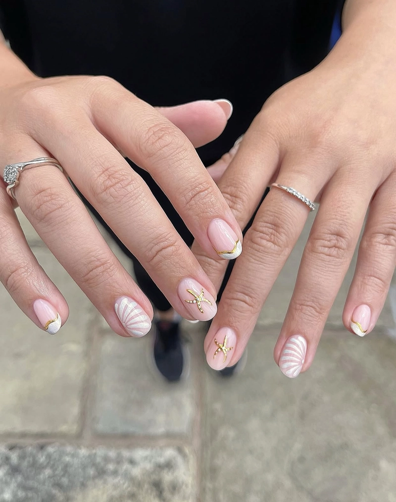 mẫu nail ngắn mùa hè