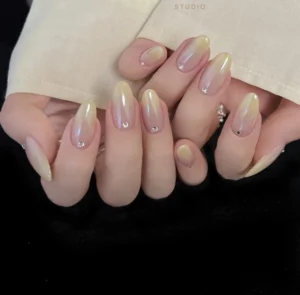 mẫu nail ombre đính đá