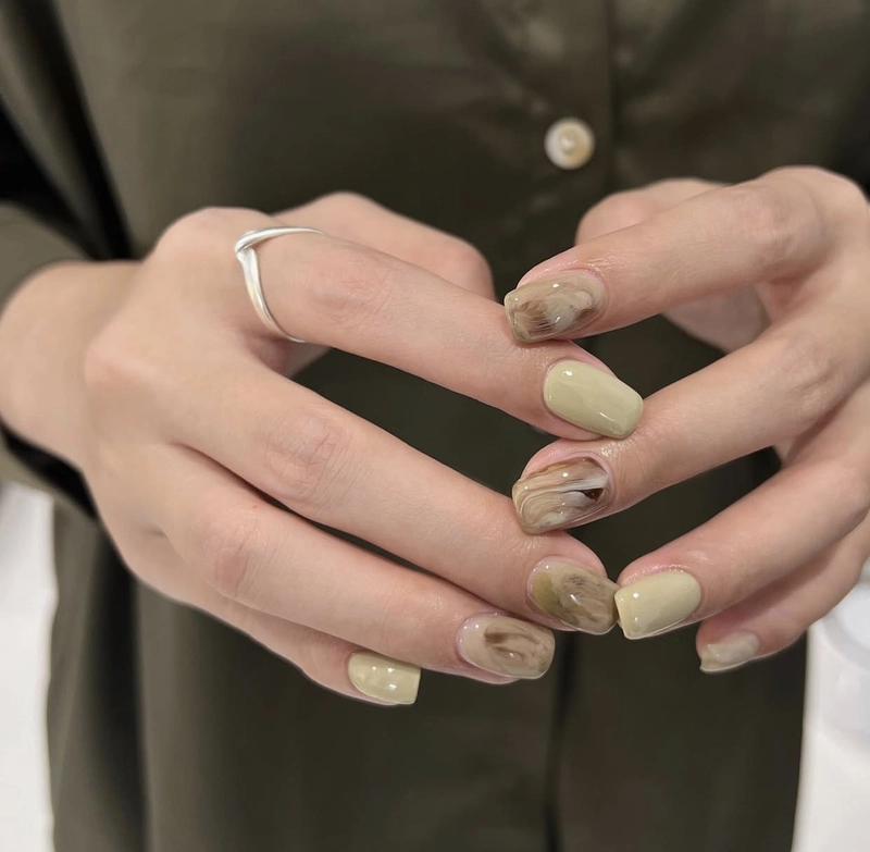 mẫu nail xanh bơ lì