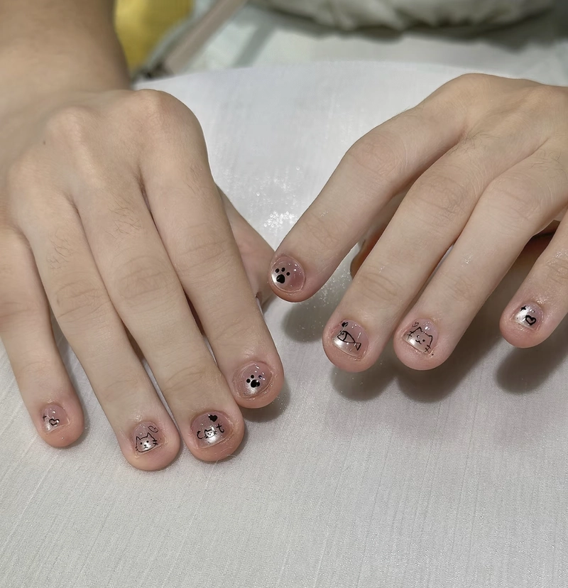mẫu nail xinh cho bé gái vẽ hình