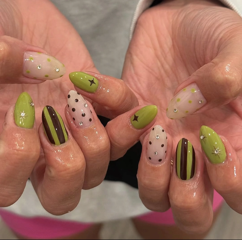 màu xanh bơ nail cute