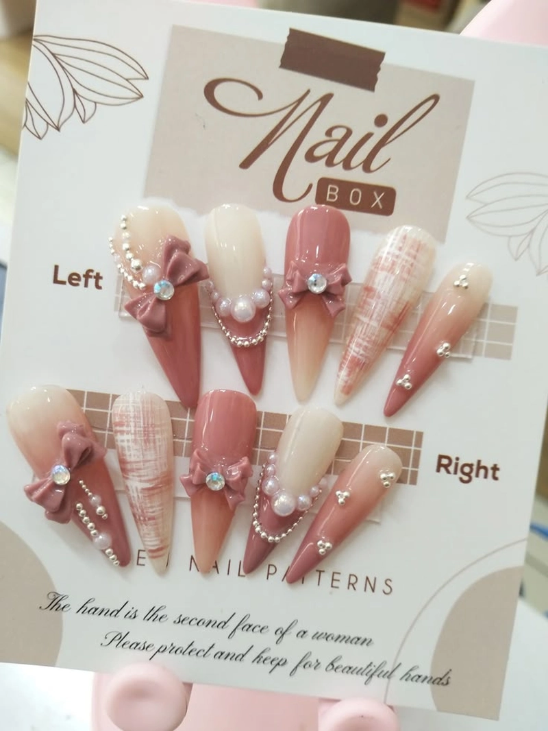 nail box mẫu móng tay nhọn đẹp