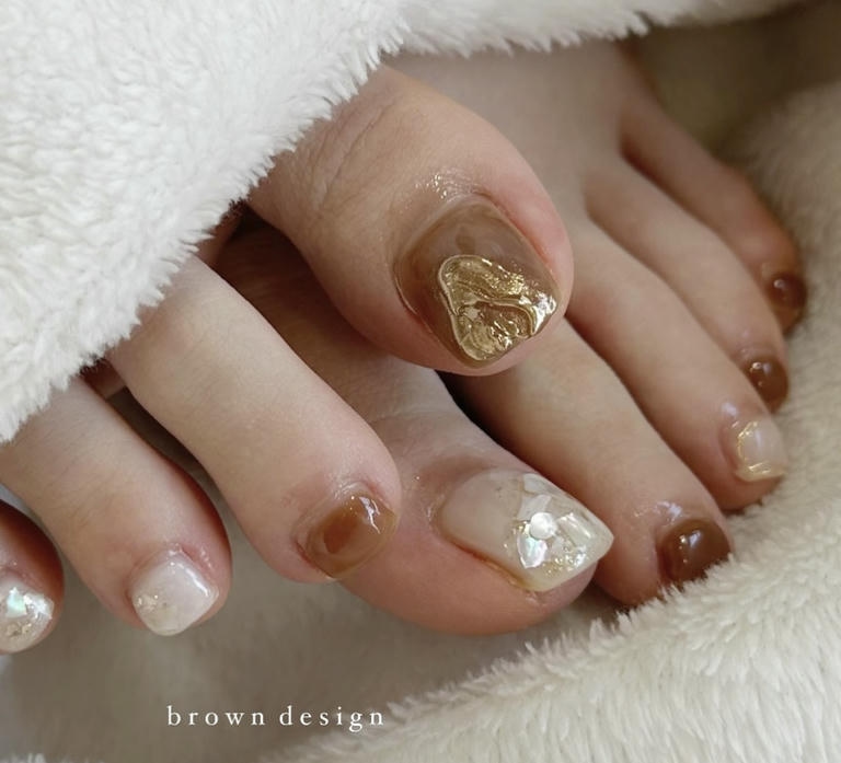 nail chân màu nâu hàn quốc nhẹ nhàng