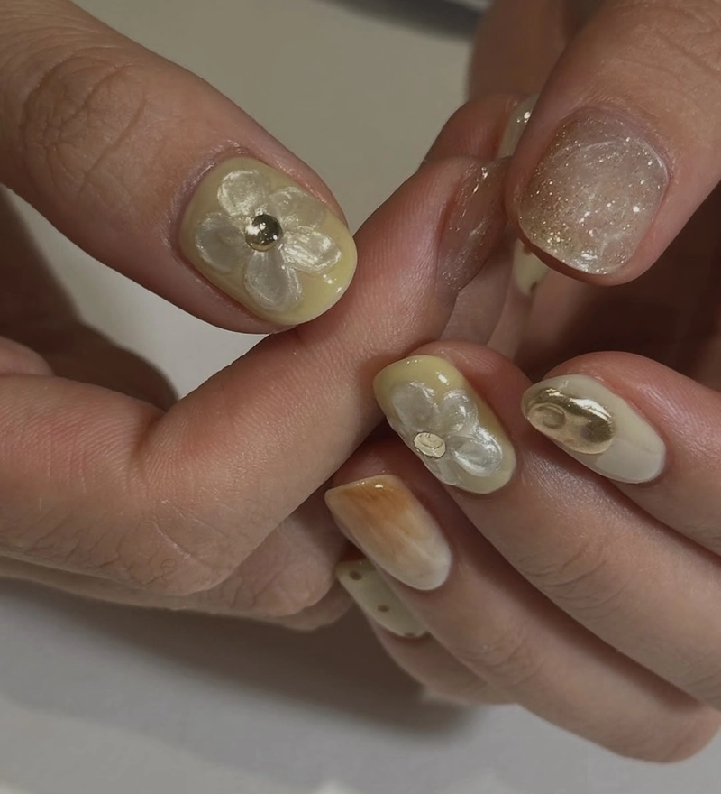 nail hoa tulip