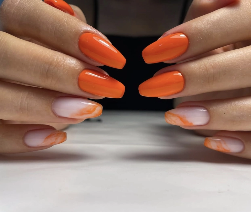 nail màu cam cháy