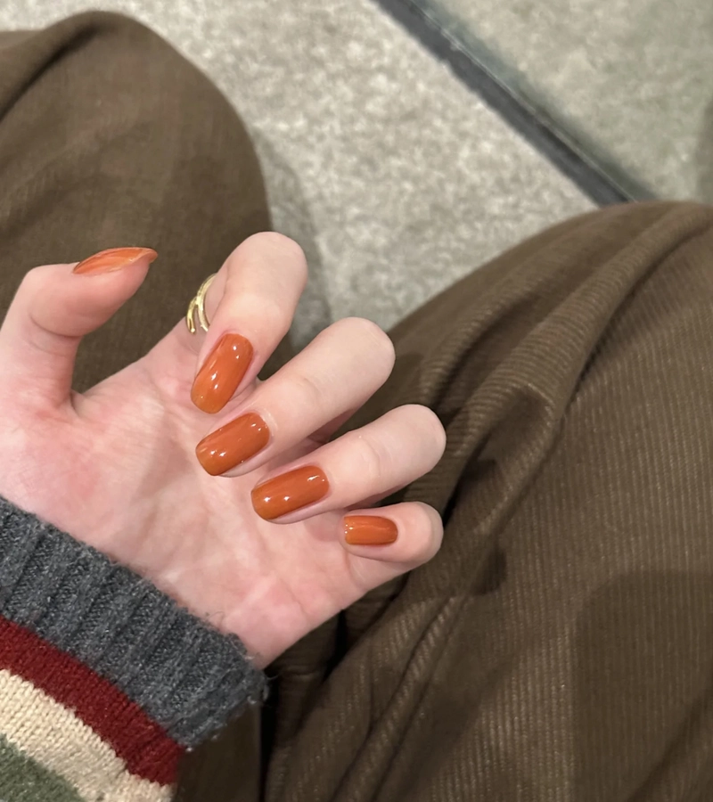 nail màu cam đất