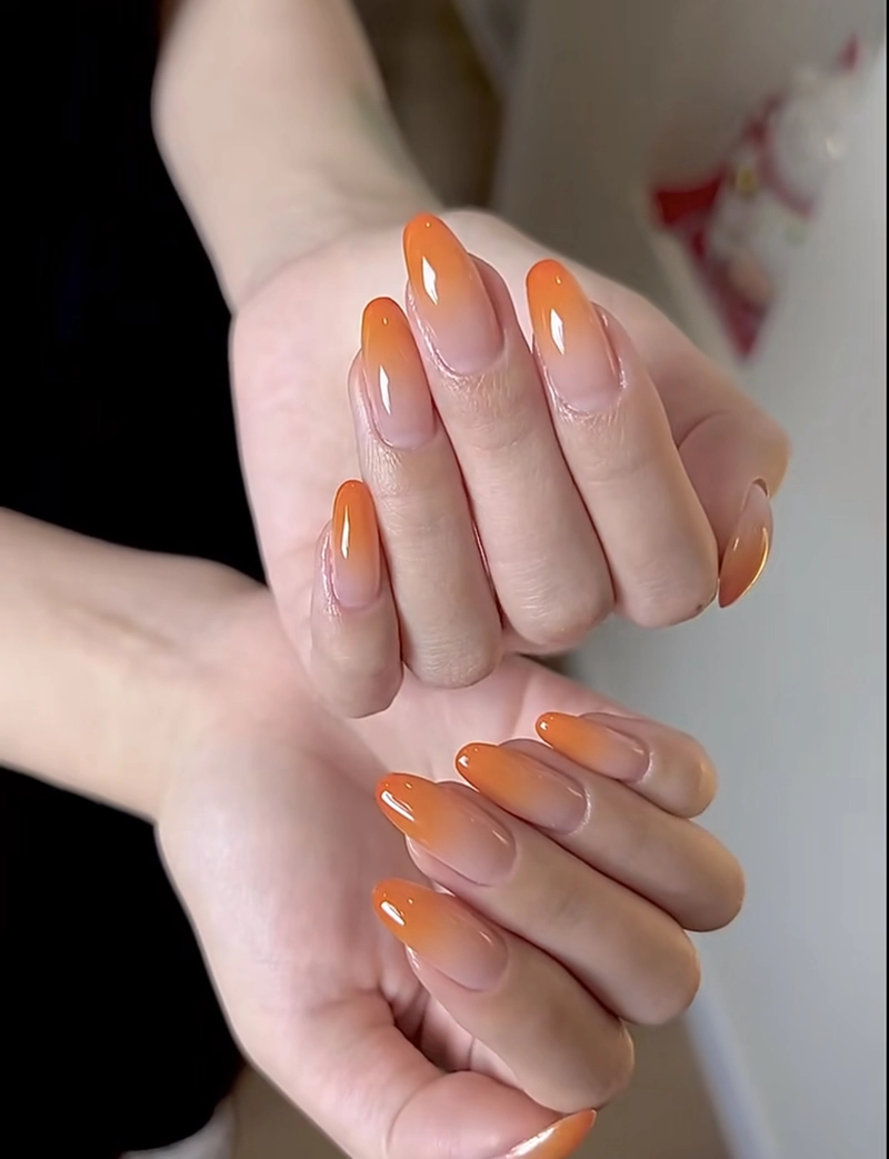 nail màu cam thạch ombre