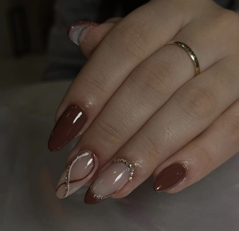 nail màu nâu be