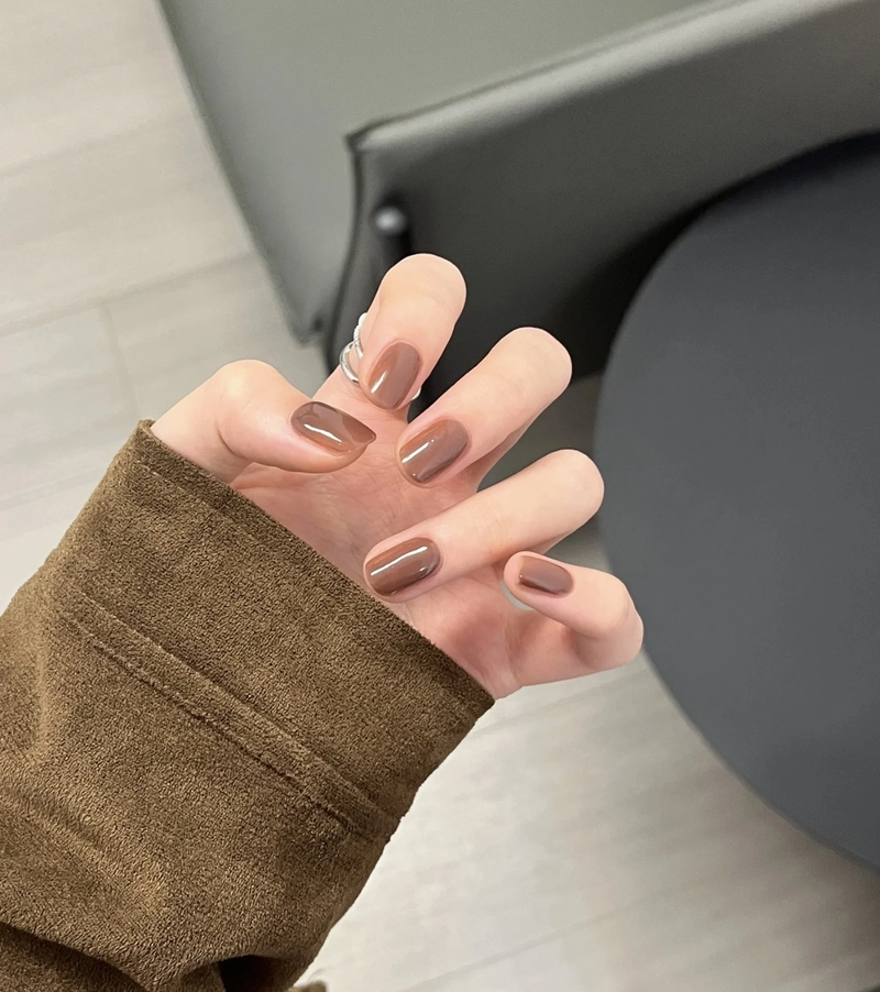 nail màu nâu trà sữa