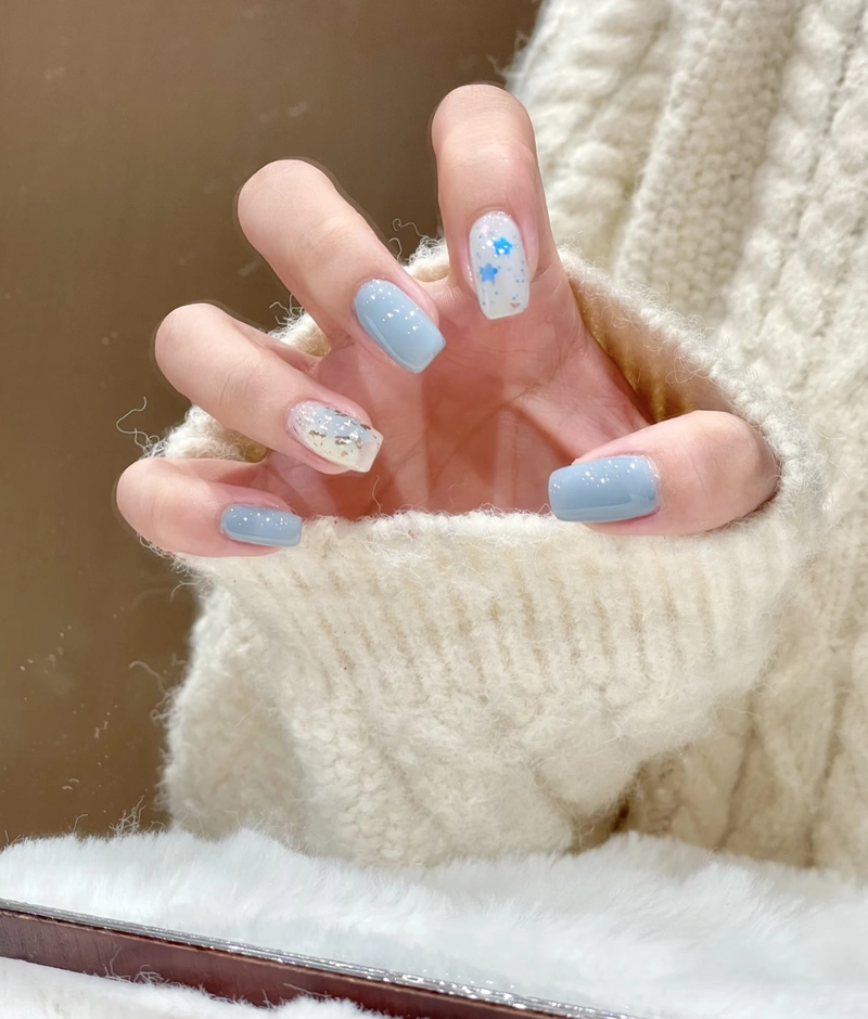 nail màu xanh dương pastel cute