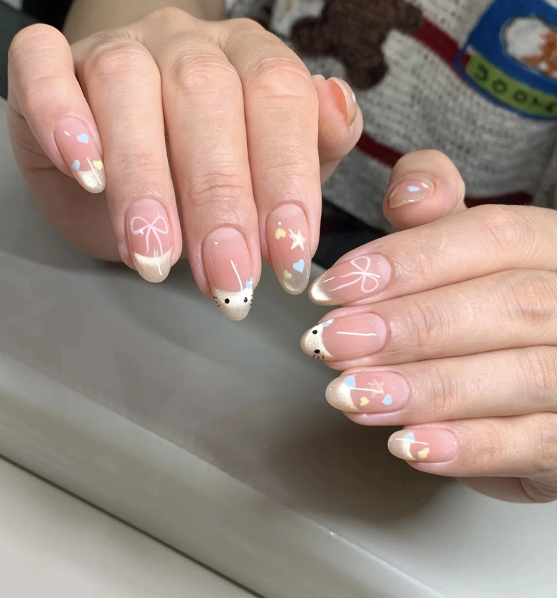 nail móng nhọn đơn giản cho học sinh