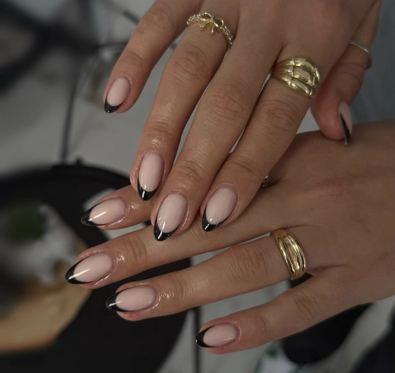 những mẫu nail cho da ngăm đơn giản mà đẹp