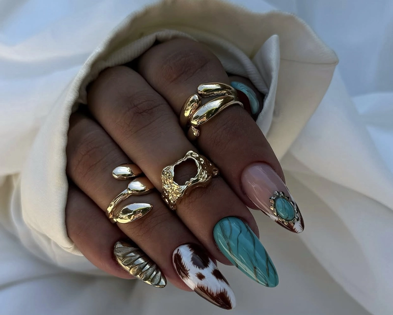 những mẫu nail cho da ngăm màu xanh