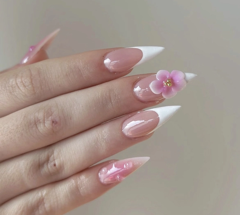 những mẫu vẽ hoa nail đơn giản đẹp