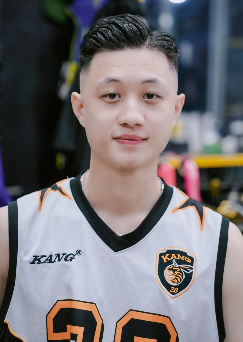 side part vuốt ngược undercut