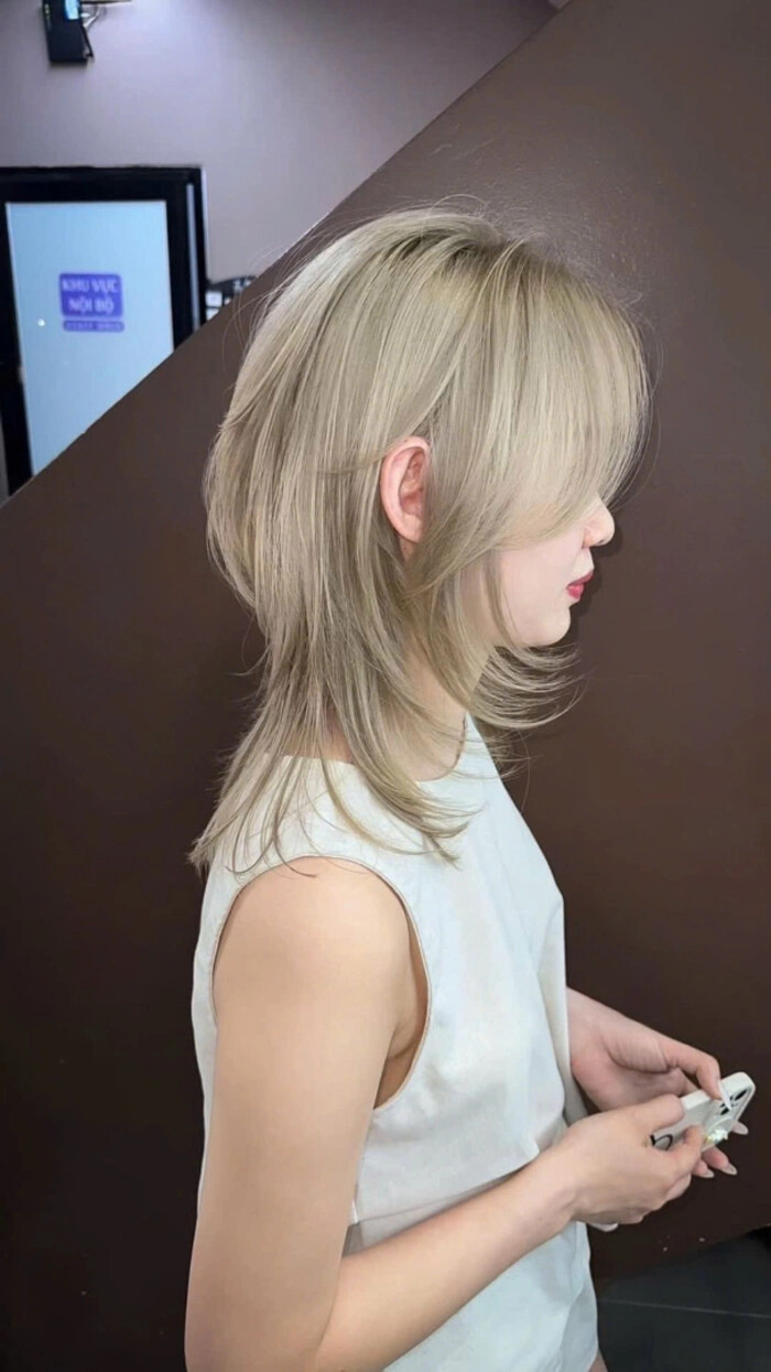 tóc layer mullet nữ ngắn ngang vai