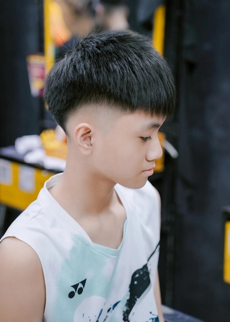 tóc layer ngắn nam mặt dài