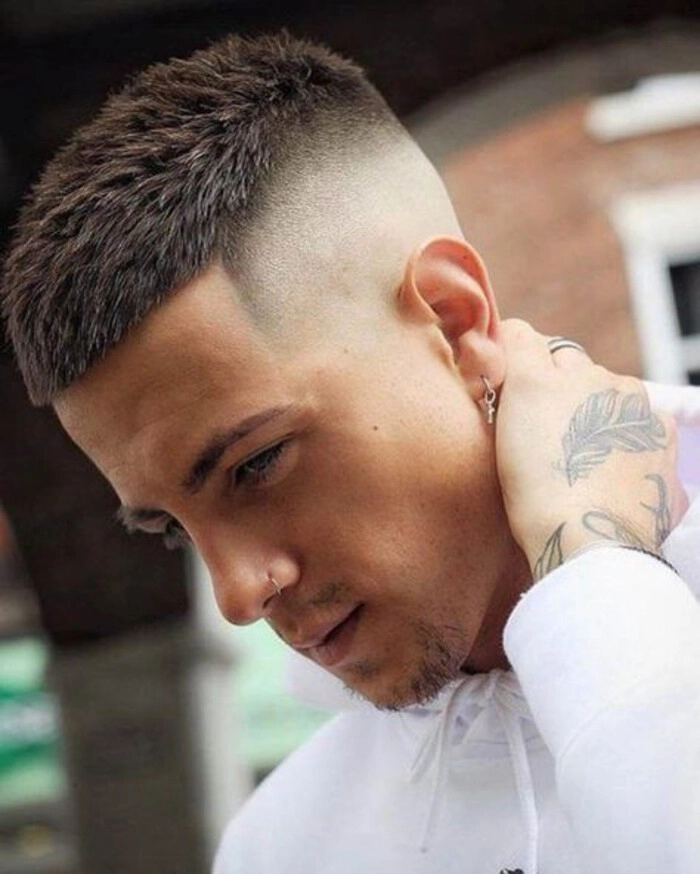 tóc mohican ngắn