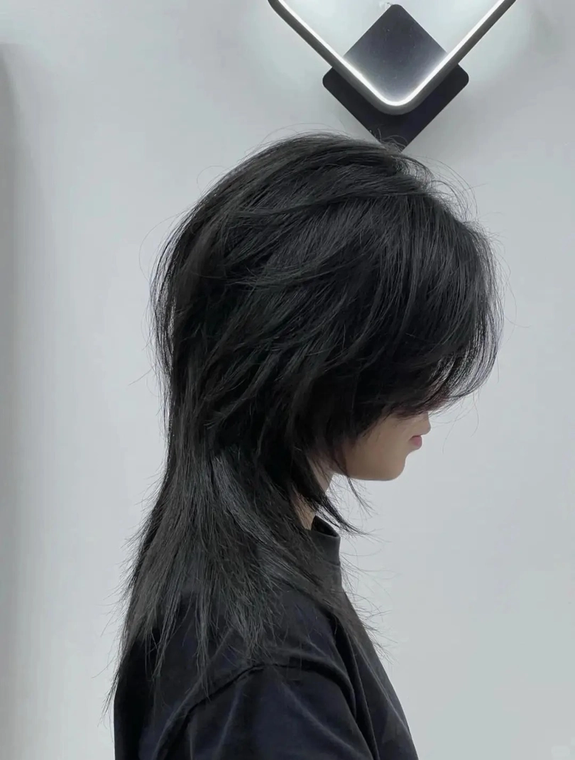 tóc mullet nữ mặt tròn vuông