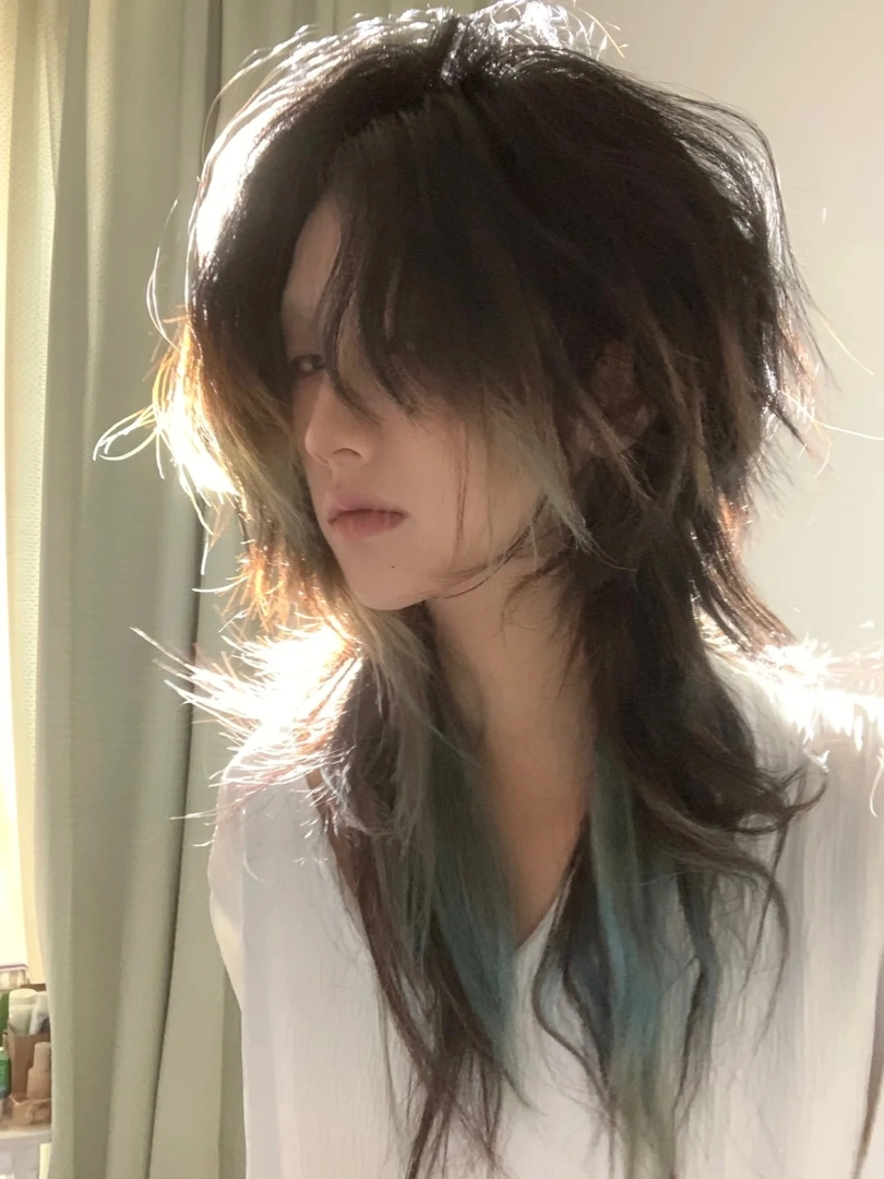 tóc mullet nữ xoăn