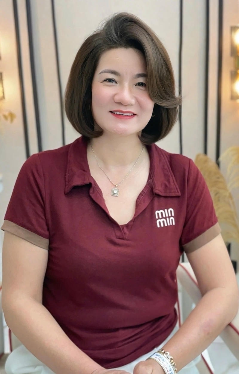 tóc ngắn trung niên