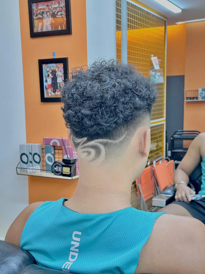 tóc premlock fade trắng nghệ thuật