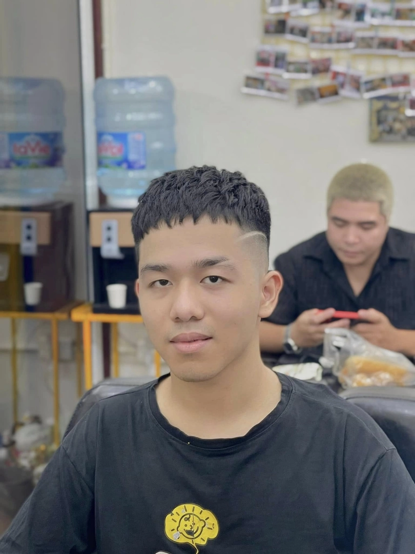 tóc trán cao mohican