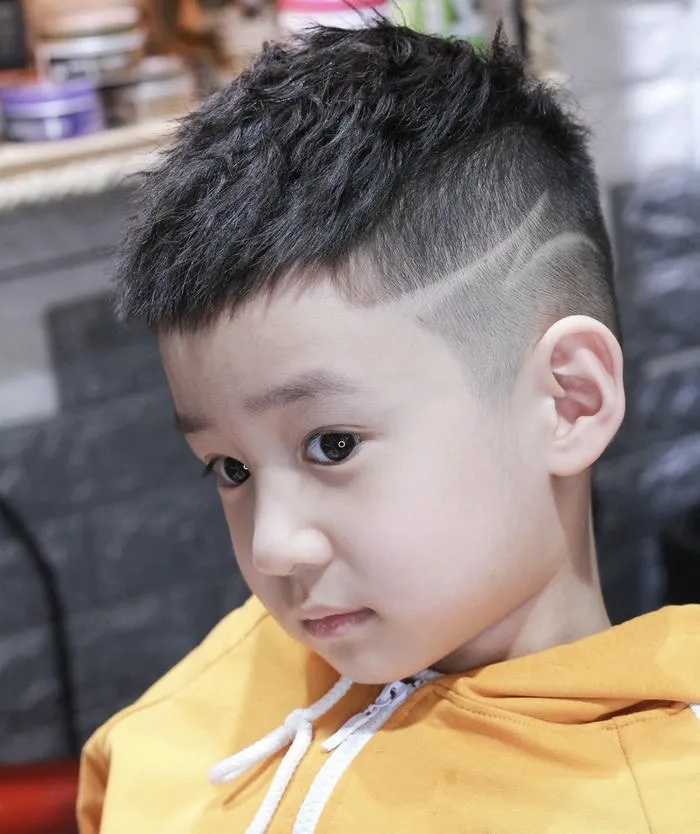 tóc undercut cho bé trai đi học